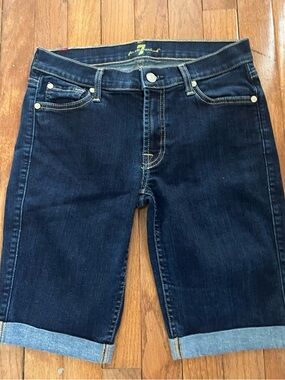 7 For All Mankind Women’s Dark Blue Denim Shorts Sz 27